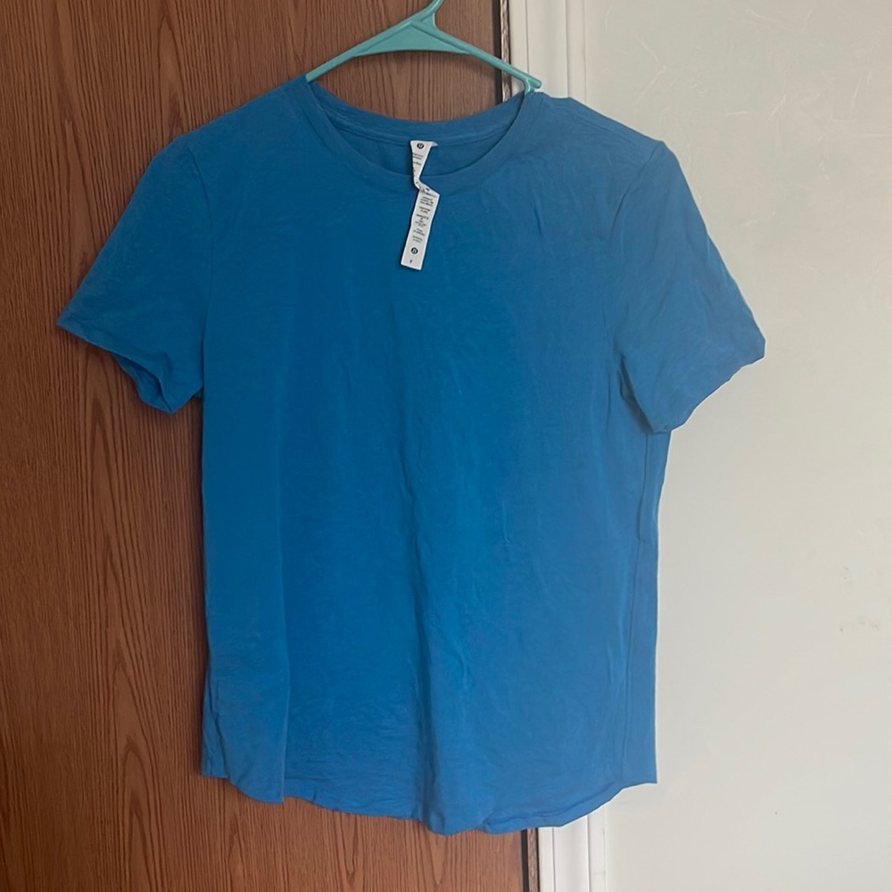 Lululemon t-shirt